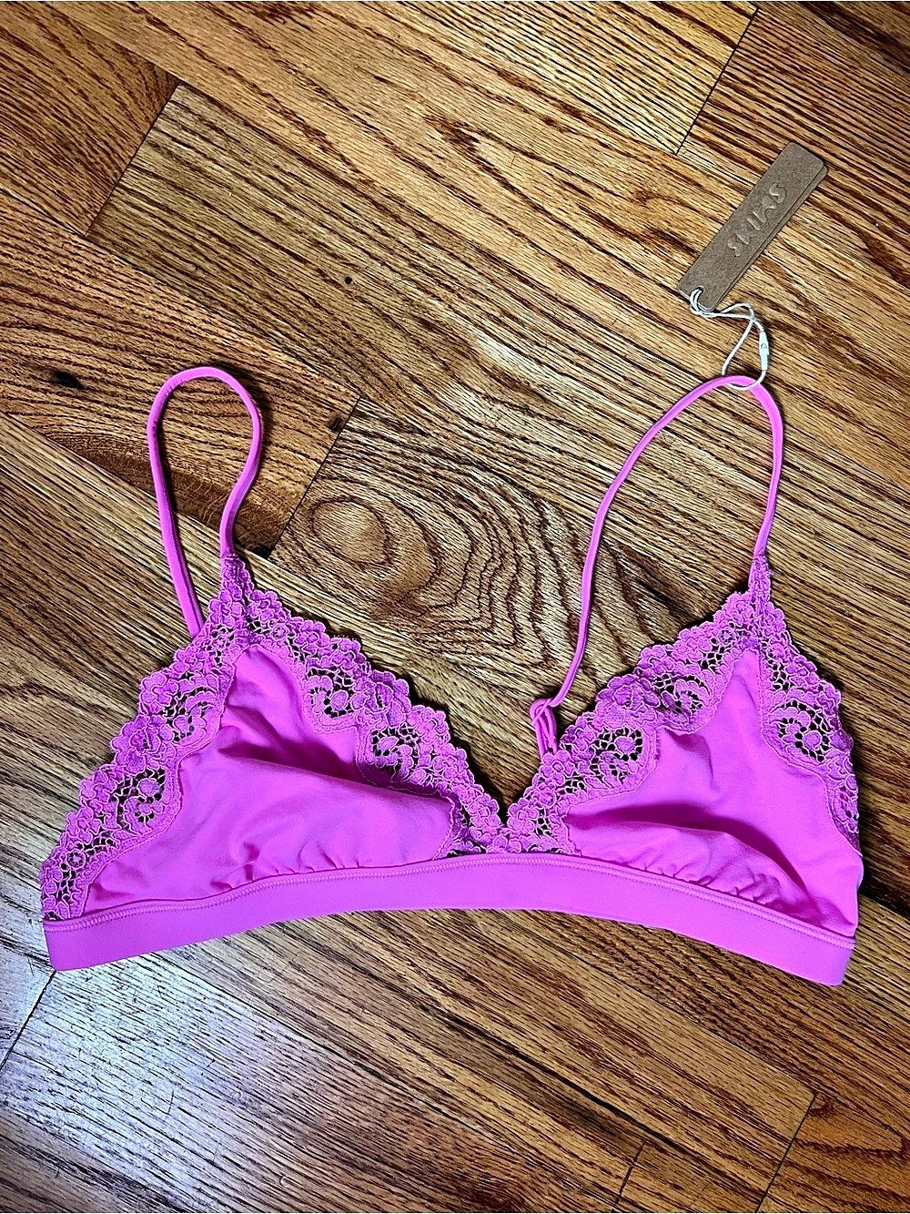 SKIMS Fits Everybody Lace Bralette in Neon Orchid NWT